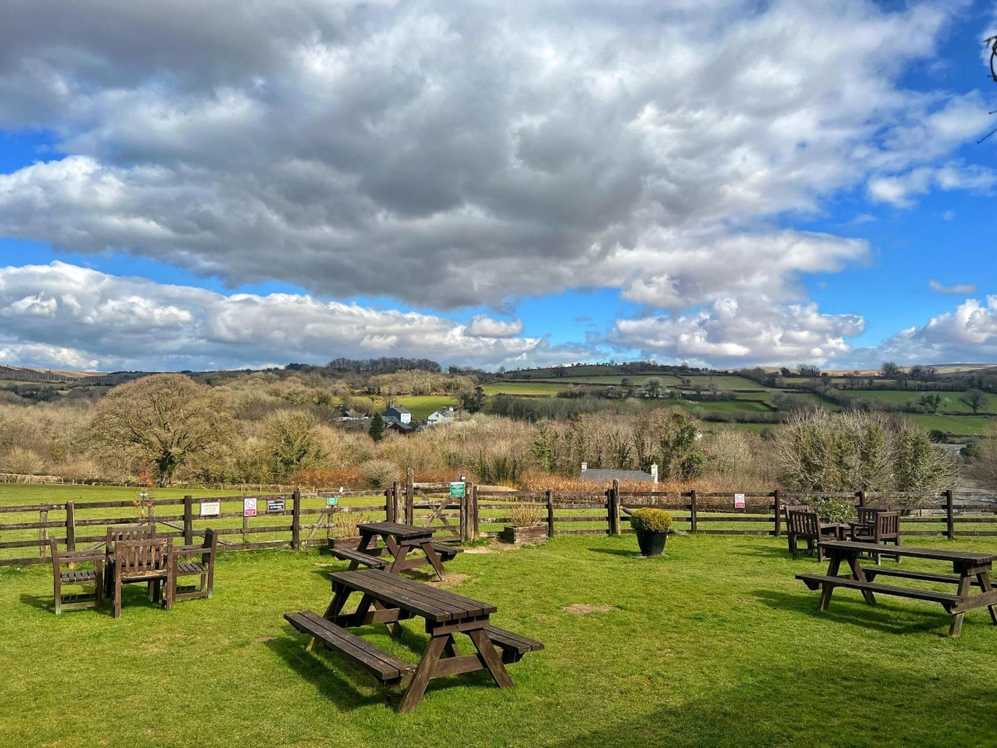 The Mary Tavy Inn Marytavy ภายนอก รูปภาพ